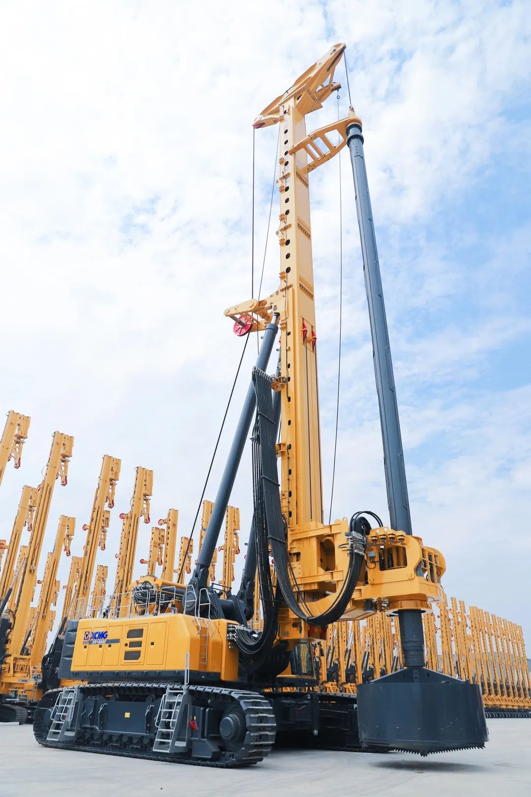 Debut of the World’s Top Drill, XR1600E!